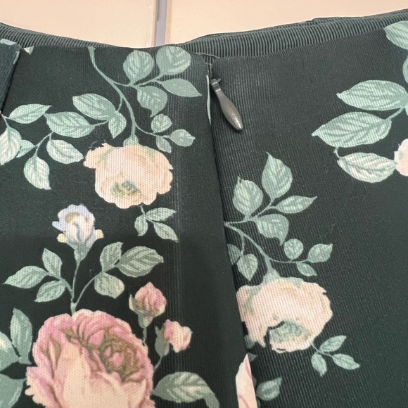 LAUREN CONRAD Green Floral Skater Mini Skirt - Picture 4 of 7